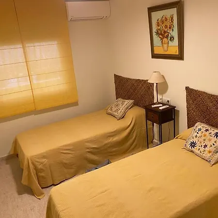 Apartamento A 50 M De La Playa * دينايا